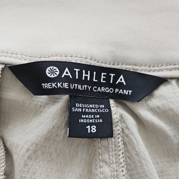 Athleta Trekkie Utility Cargo Pant - Picture 3 of 8